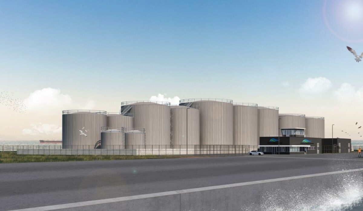 Olieterminalen kommer til at bestå af 11 lagertanke og med en samlet kapacitet på 74.400 kubikmeter.