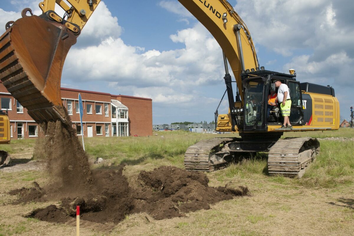 Regionrådsformanden tog plads i kabinen. Pressefoto: Gert Ellegaard.
