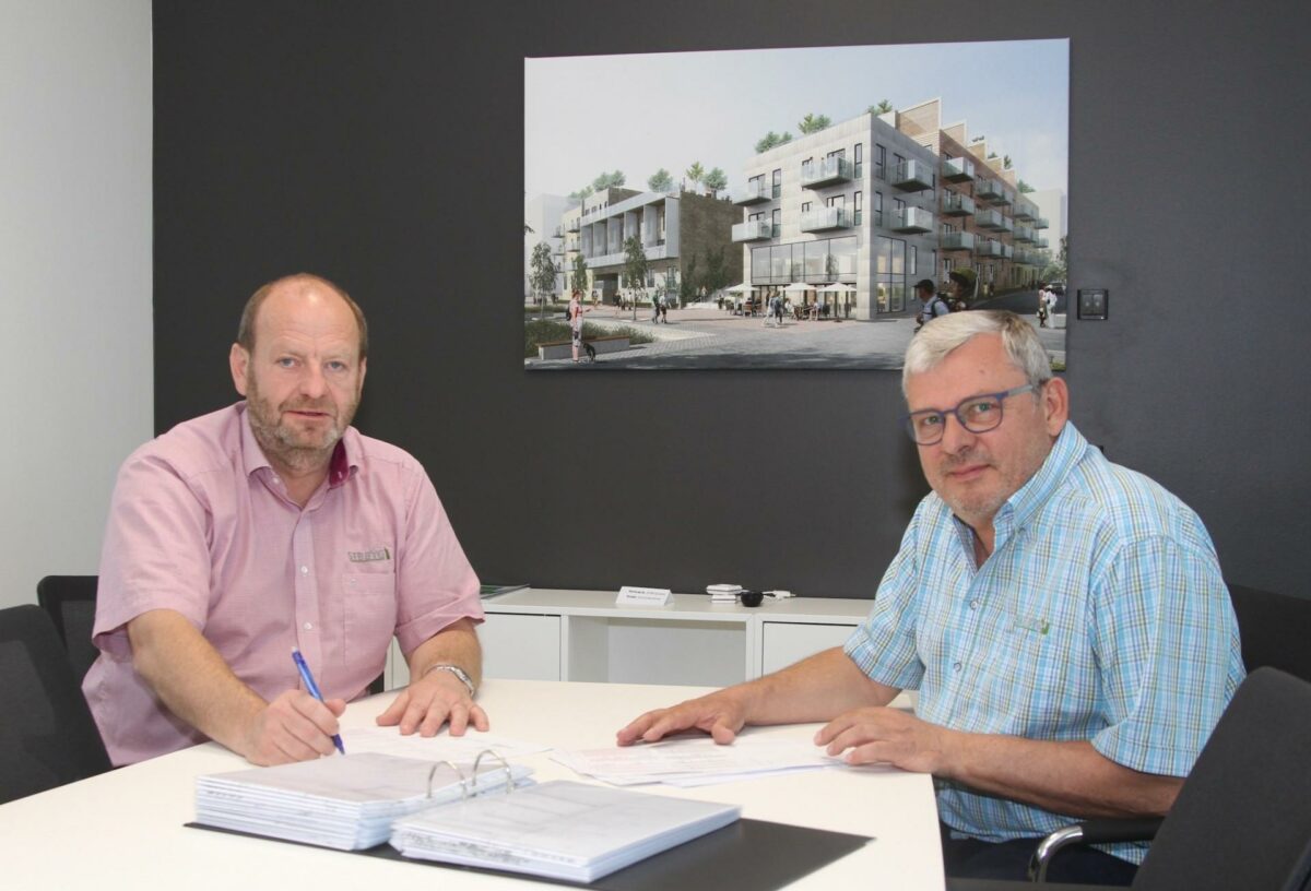 De to indehavere af STB Byg A/S, Jan Bøgelund Olesen (t.v.) og adm. direktør Jens Winther. Foto: SighNN.