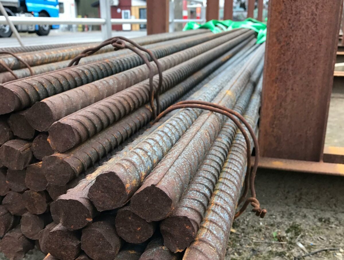 Stålproduktion er en af de tunge lodder på CO2-vægtskålen. Pressefoto.