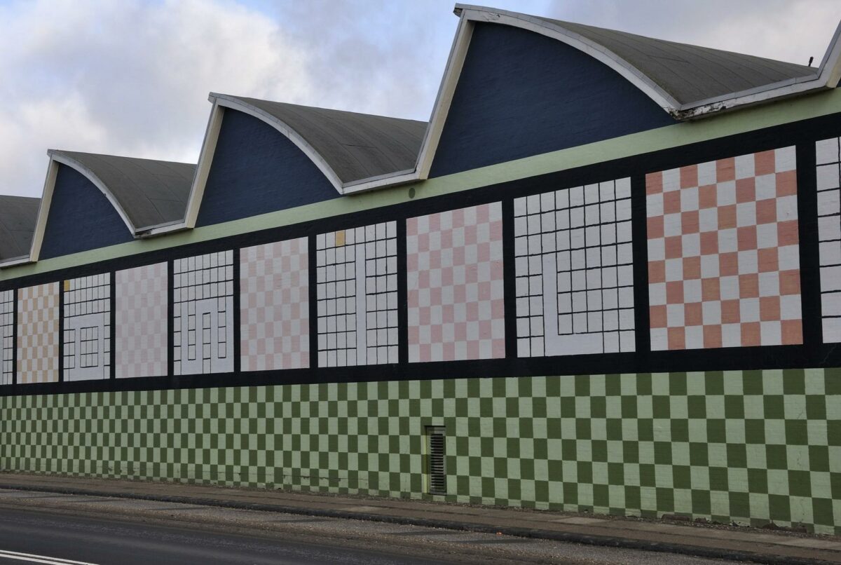 Det er i den tidligere Dalum Papirfabrik, der skal bygges et seniorbofællesskab med hele 64 lejligheder. Det er det almene boligselskab Civica, som står bag byggeriet. Foto: Colourbox.