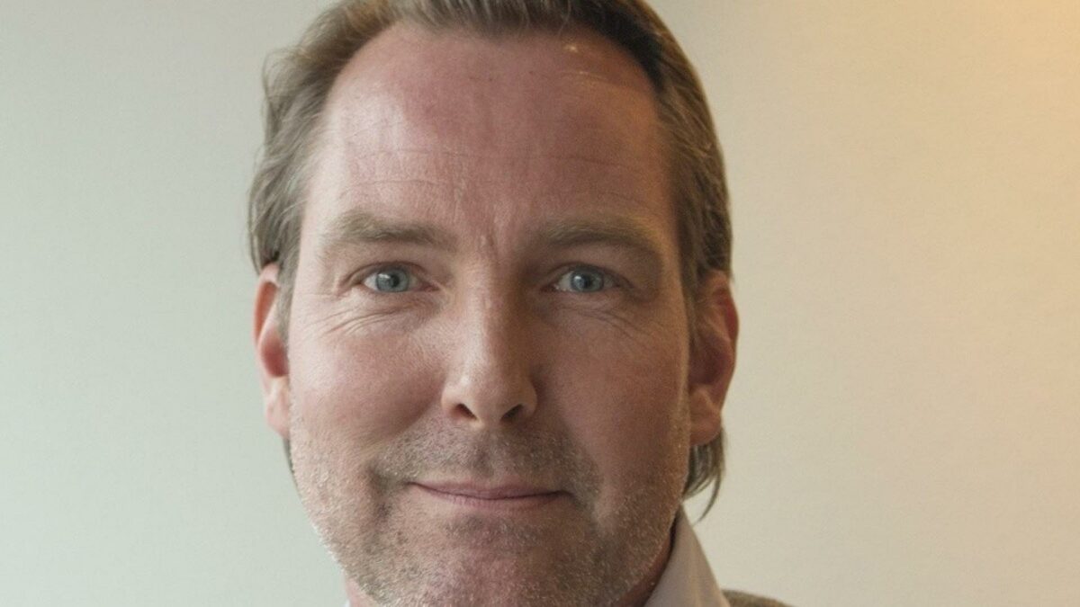 Formand for Dansk Byggeri Sjælland & Lolland-Falster, Jesper Toftebjerg Andersen, knytter store forhåbninger til den nye sydsjællandske ansættelse af en erhvervsplaymaker. Foto: Ditte Brøndum.