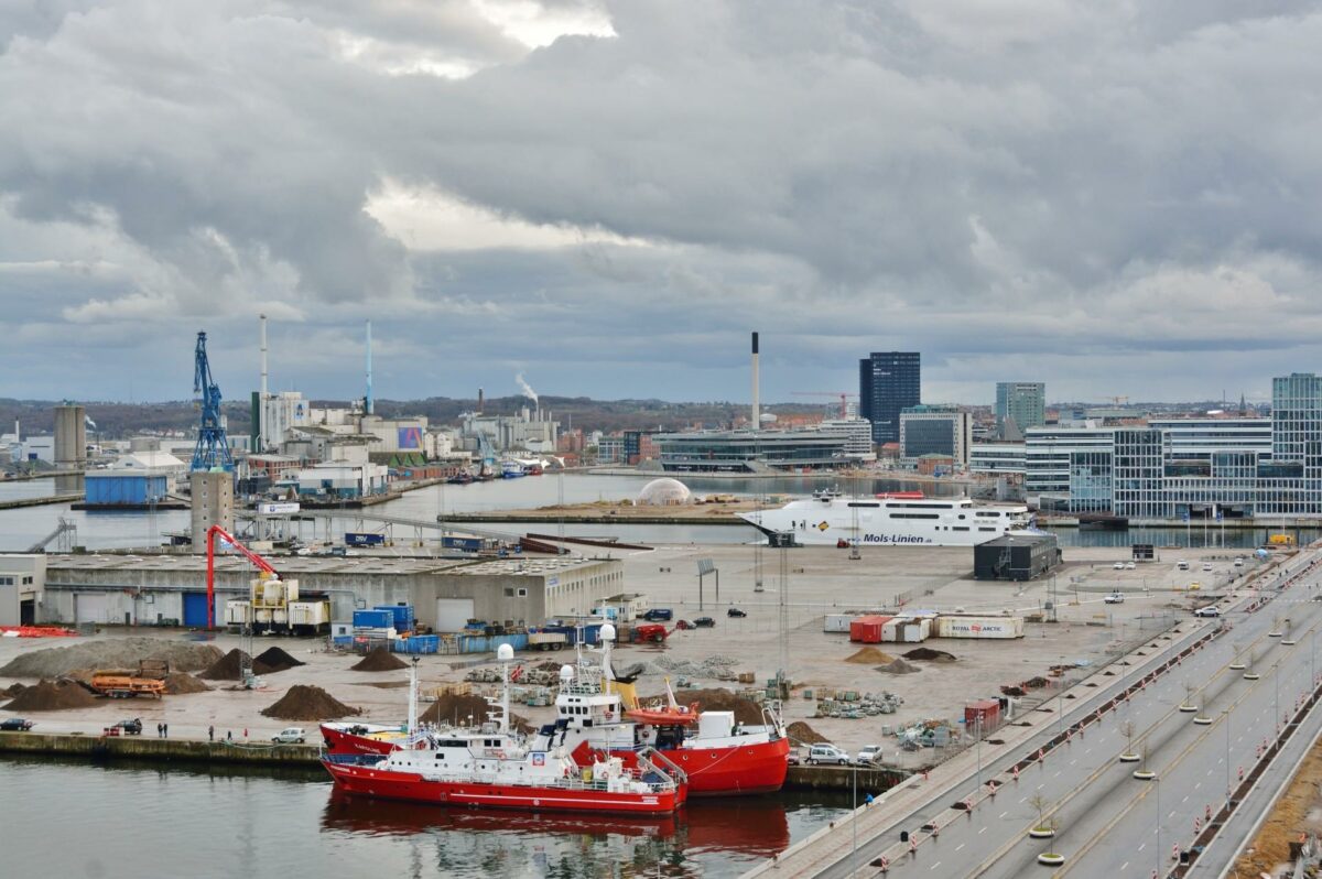 Gråkjær har indgået aftale med SDK Shipping om opførelsen af seks oplagringshaller på Aarhus havn. Foto: Colourbox.