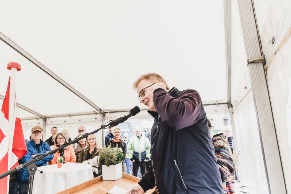 Borgmester Peter Sørensen glæder sig over den store fremdrift i Horsens og takkede bl.a. bygherre for deres investeringsvillighed.