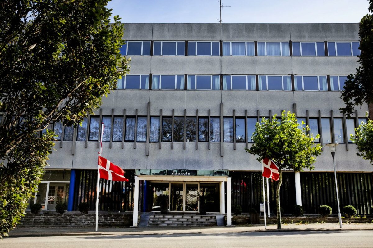 Efter isandsættelse vil centret i Rødbyhavn rumme omkring 75 kontorpladser. Pressefoto.