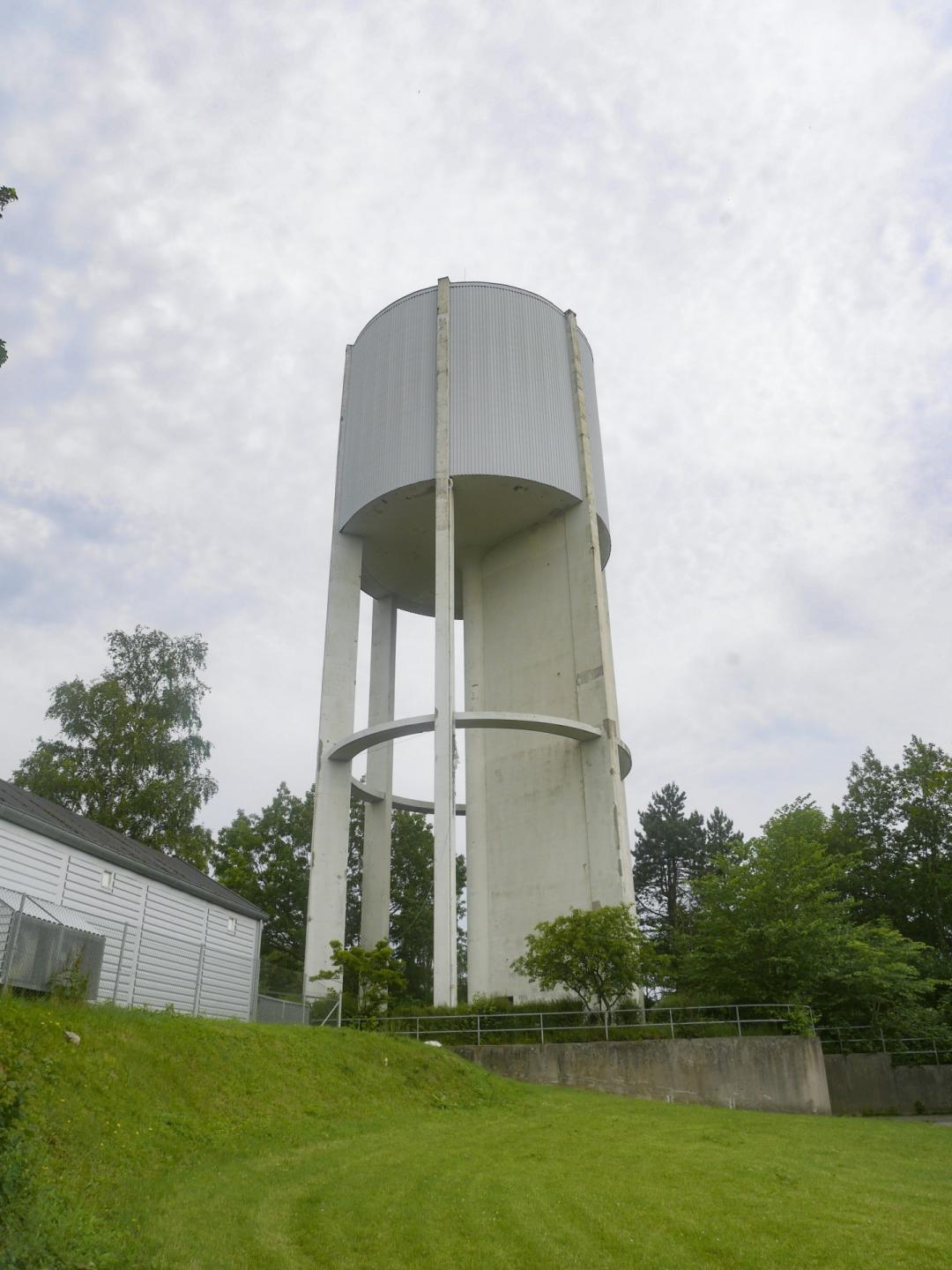 Vandtårnet var i brug indtil 2009. Foto: Arkikon.