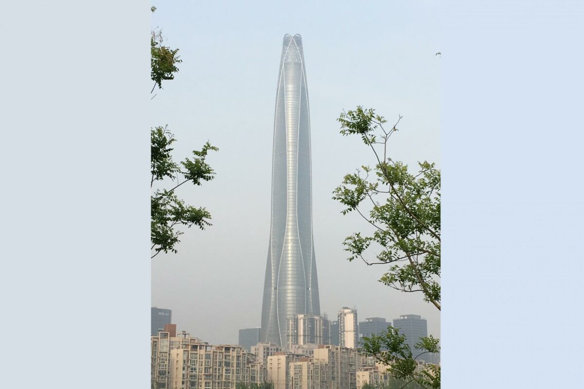 Da Tianjin CTF Finance Centre åbnede i slutning af september røg det ind som verdens højeste bygning på under 100 etager. Foto: BD2412 / Wikimedia Commens.