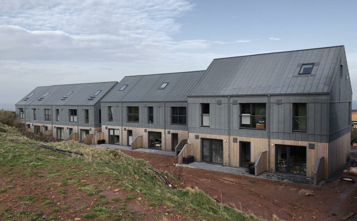 Sangbergs første byggeri i træ består af 68 klimavenlige boliger på Helgoland. Foto: Christoph Tewis.