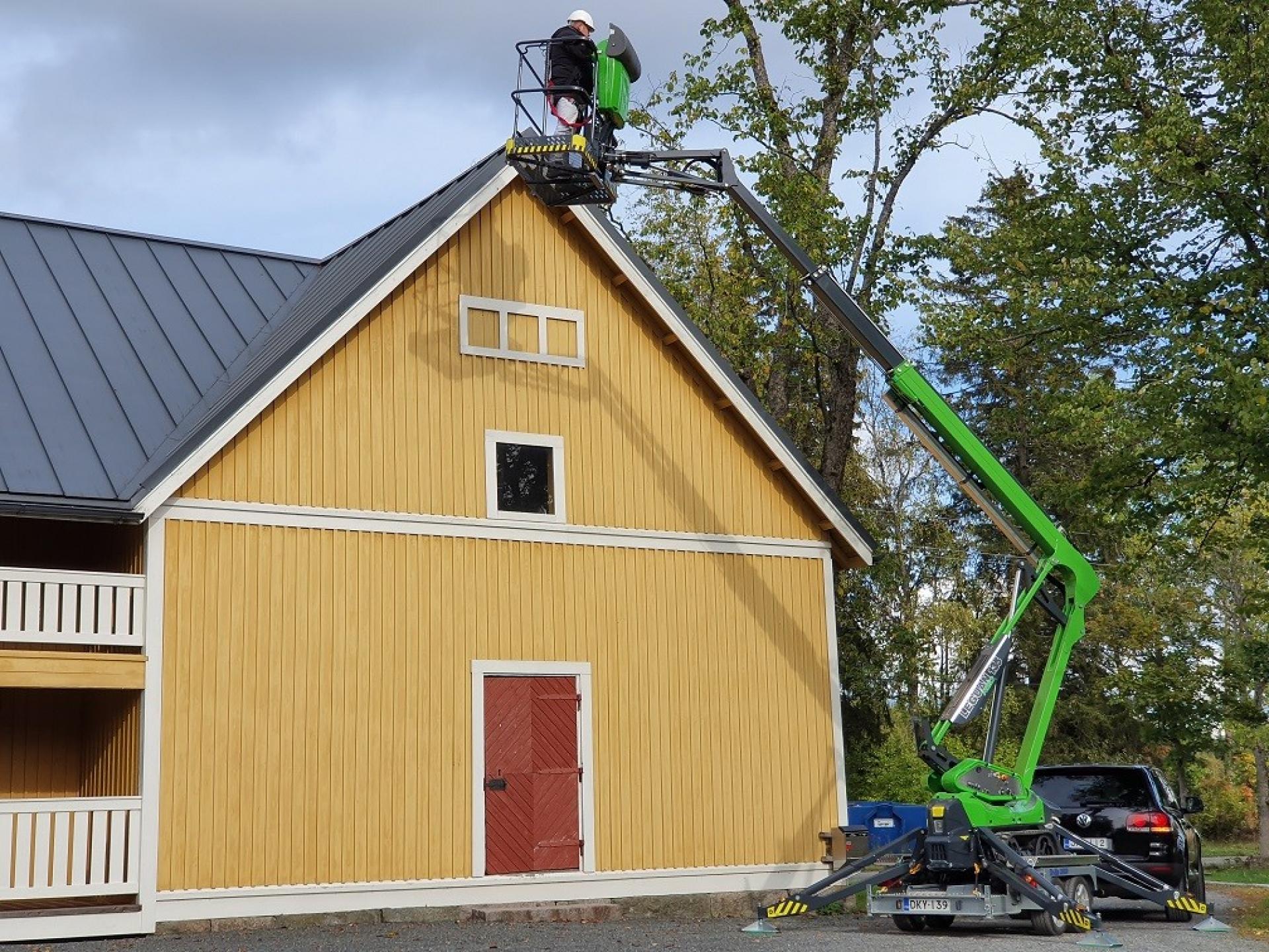 Leguan 135 Neo vejer kun 1650 kg. og kan derfor transporteres på en almindelig trailer. Foto: PR.