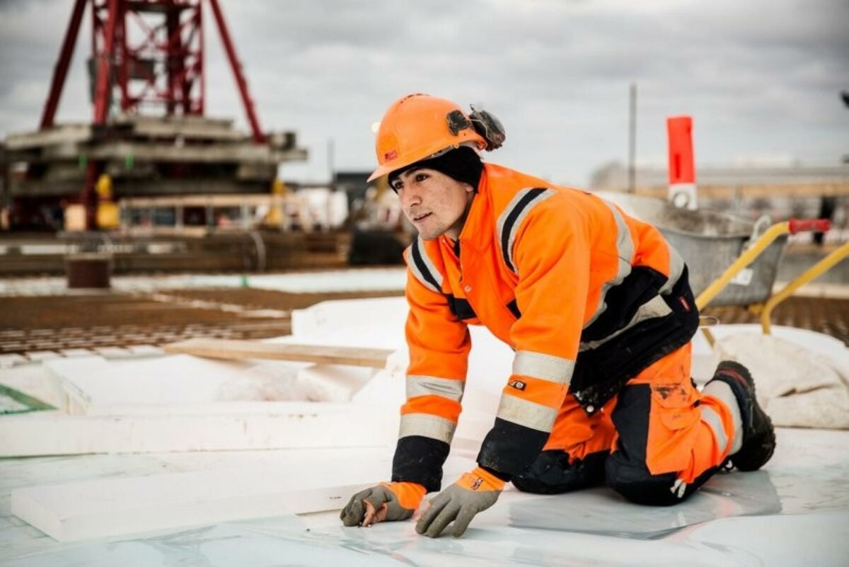 Det har historisk set været svært at skabe lærlingepladser på store anlægsprojekter, men nu indgår Hovedstadens Letbane partnerskab om praktikpladser. Pressefoto.