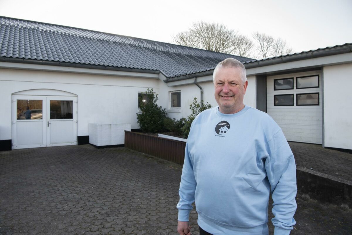 Jimmy Pedersen har etableret en ny jord-, beton- og kloakafdeling, og virksomheden investerer også i nyt domicil.