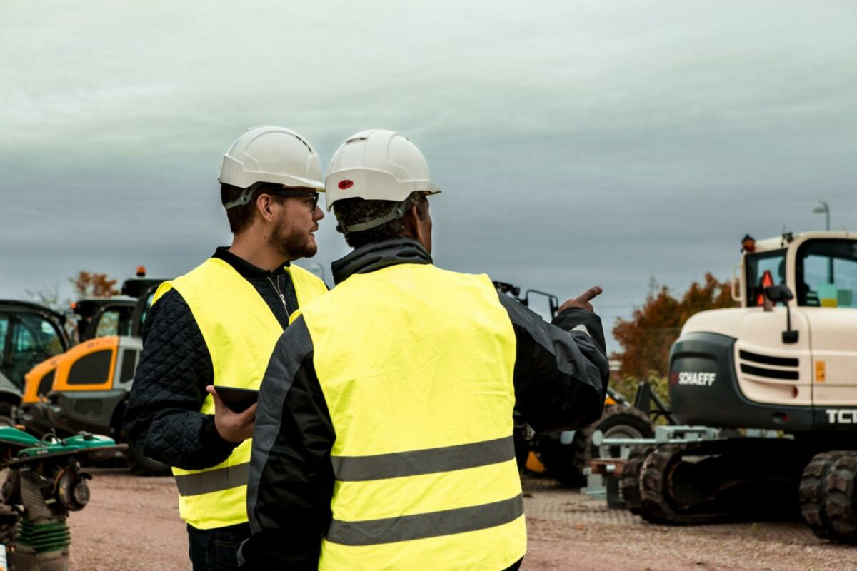 Der er ikke meget nedetid i byggeriets maskinpark. Pressefoto.