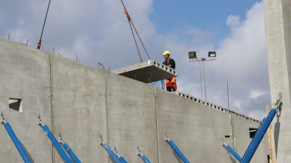 Dagens Byggeri var tidligere forbi Sydhavnens Genbrugscenter, som er opført med en høj grad af genanvendt beton i konstruktionen. Foto: Torben Jastram.