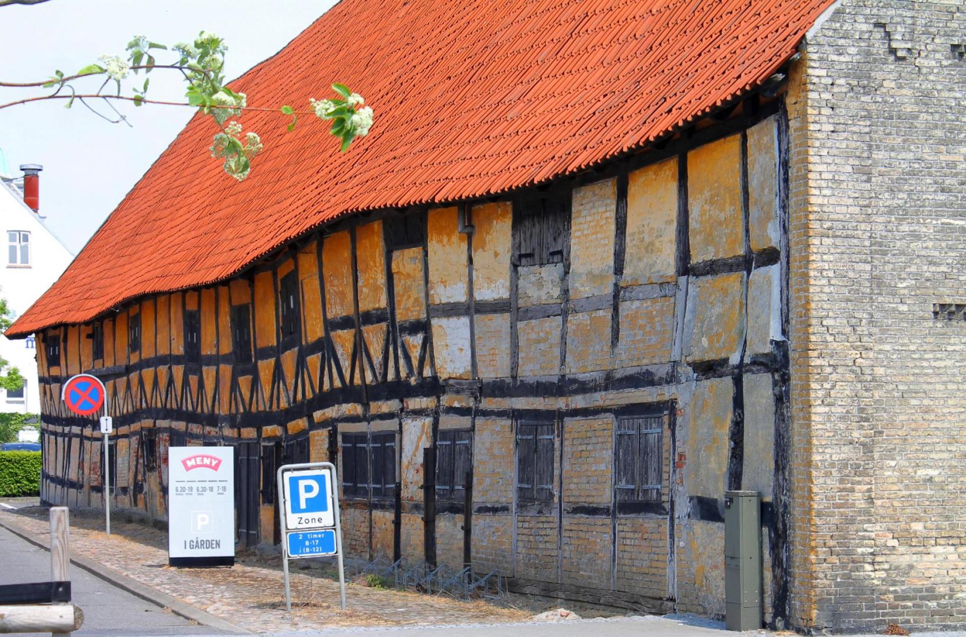 I Nakskov kommer byens historiske huse for eksempel til at spille en rolle i det ambitiøse byudviklingsprojekt, der lige er gået igang. Foto: Colourbox.