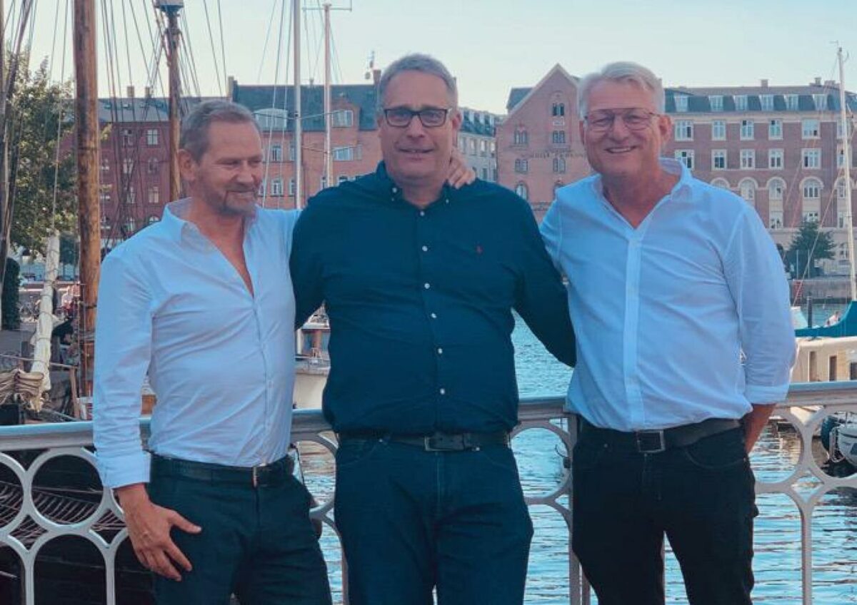 Allan Lundberg (t.v.), Niels Vergmann og Peter Klindt Jørgensen (t.h.). Pressefoto.