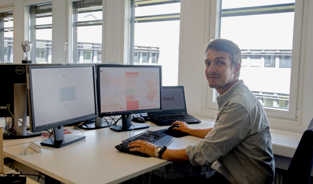 Ph.d. og ingeniør Mads Holten Rasmussen og hans team har udviklet en række apps, der gør det let og hurtigt at få overblik over al den information, man producerer gennem en byggeproces. Pressefoto.