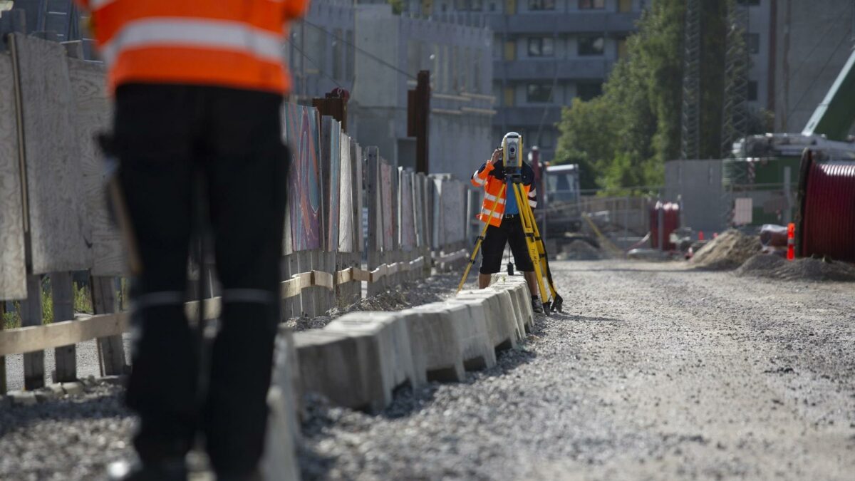 Der er blevet plads til otte nye partnere hos landets største landinspektør-virksomhed LE34. Pressefoto.