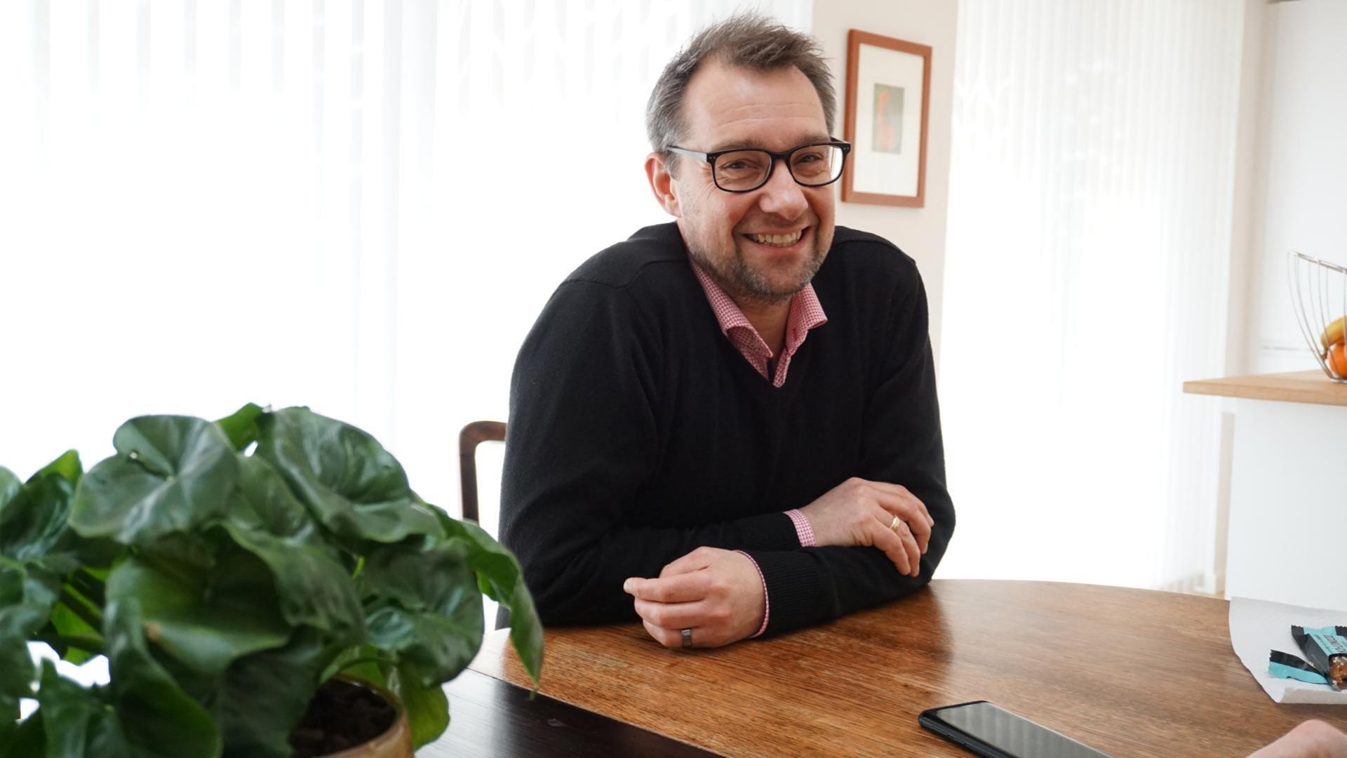 Dennis Friis Thaagaard kan kalde sig ejer af landets første DGNB-certificerede enfamilieshus.
