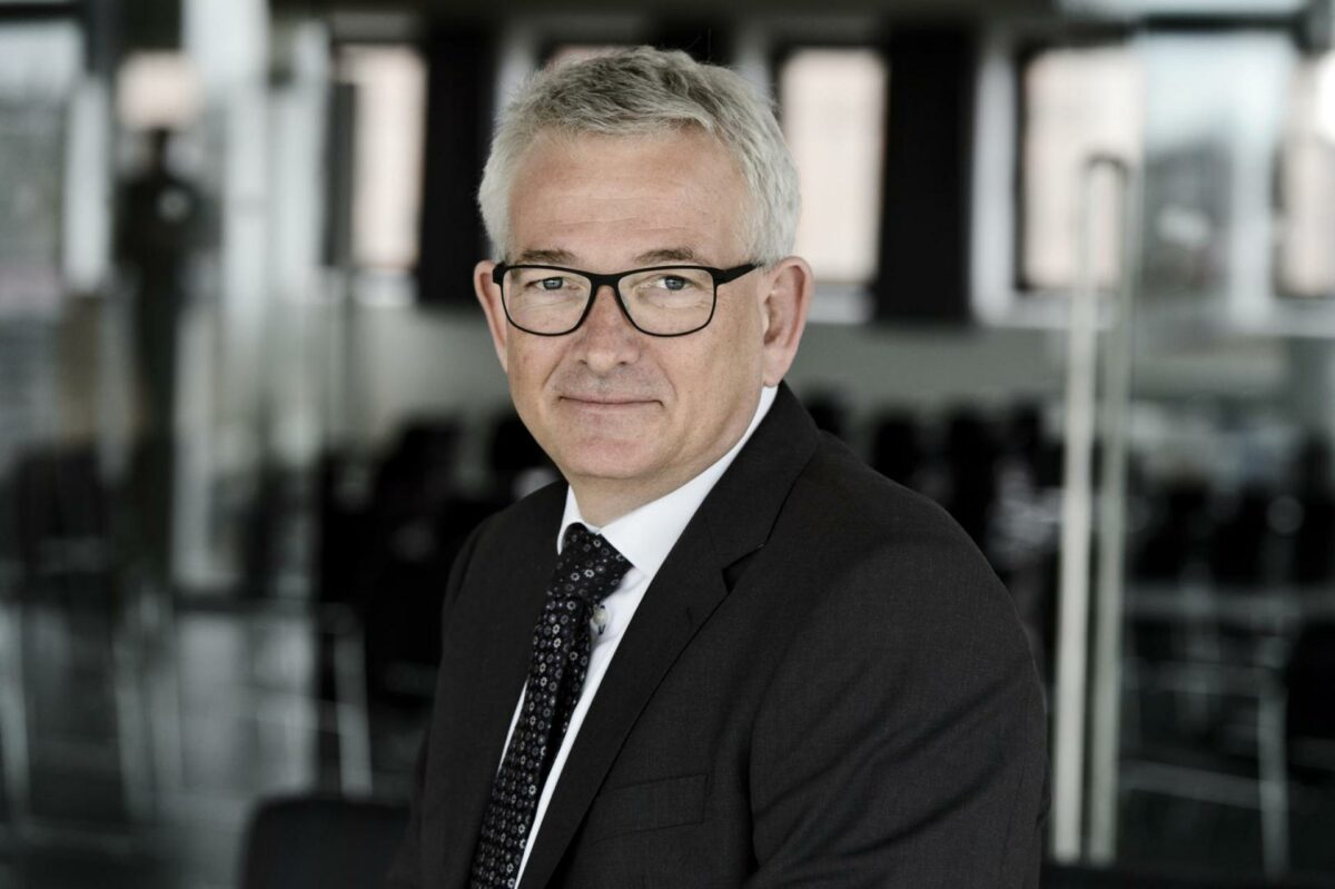 PFA er med til at lancere et helt nyt koncept til det danske marked. Det er ny jord, der betrædes, siger bestyrelsesformand for Evia og ejendomsdirektør i PFA, Michael Bruhn.