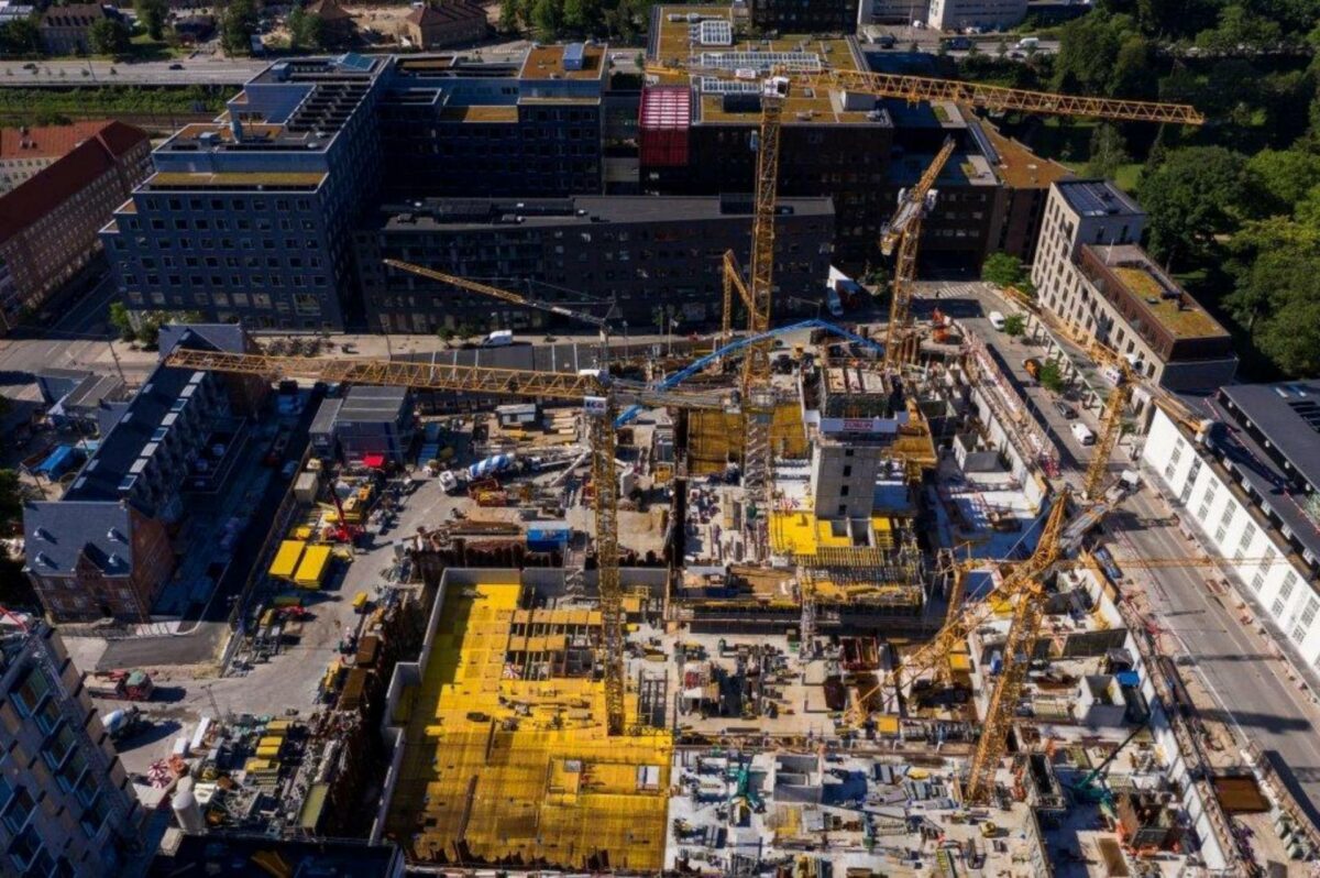 Mange af de testede og smittede har arbejde i Carlsbergbyen. Pressefoto.