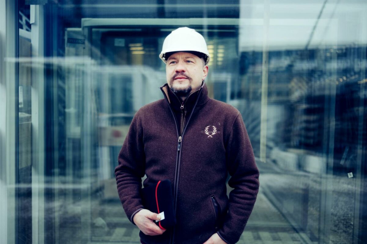 Ulrik Branner vil med SiteHub gøre logistikken omkring byggematerialer skarpere, så både miljø og produktivitet får et skub i den rigtige retning. Pressefoto: Jeppe Bøje Nielsen.