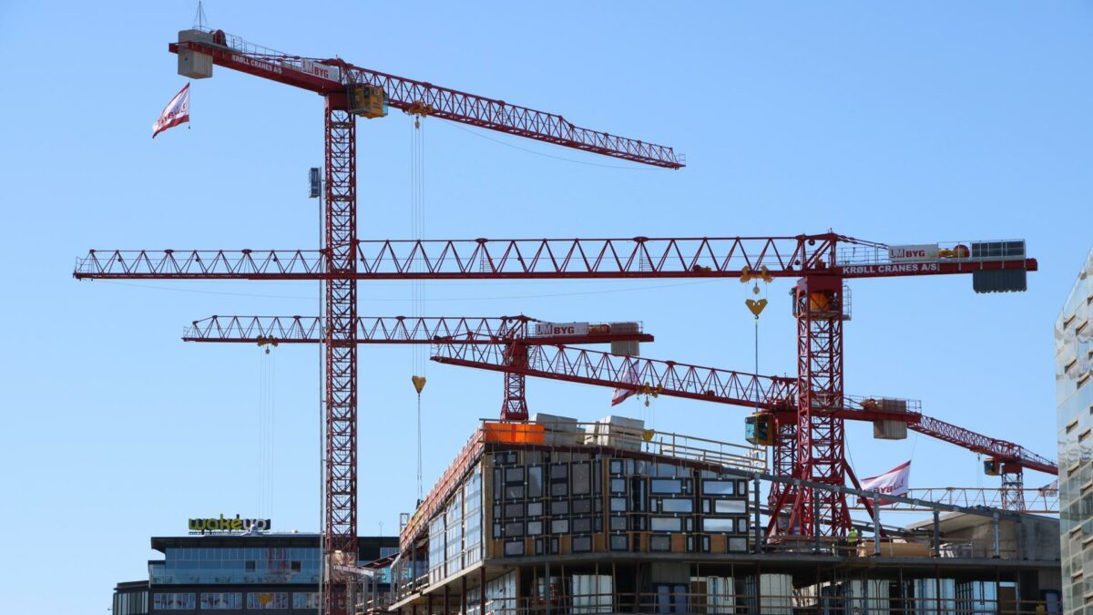 Der bygges meget i København, og det fører blandt andet til lange sagsbehandlingstider i Københavns Kommune. Foto: Jakob Tilma.