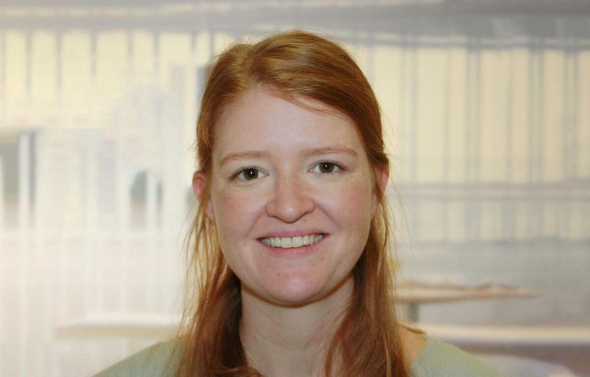 Sarah Brudler er femte finalist af i alt fem til FRI's Årets Unge Rådgiver 2021. Pressefoto.