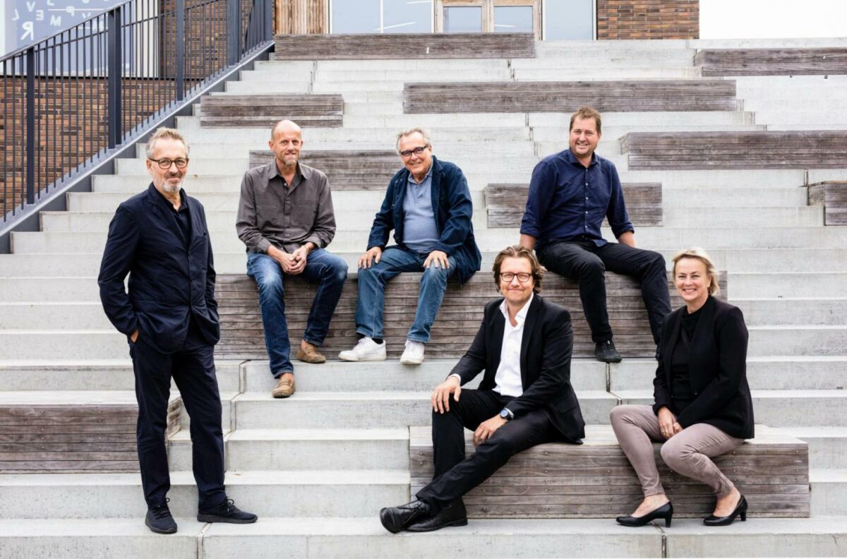 Partnergruppen i Mangor & Nagel kan se tilbage på et særdeles godt år, og mere medvind er i vente, vurderer den.