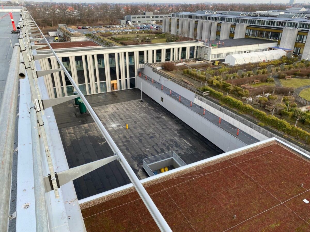 Taget kan hele patienterne, mener arkitekterne bag Nyt Hvidovre Hospital. Pressefoto: Derbigum.