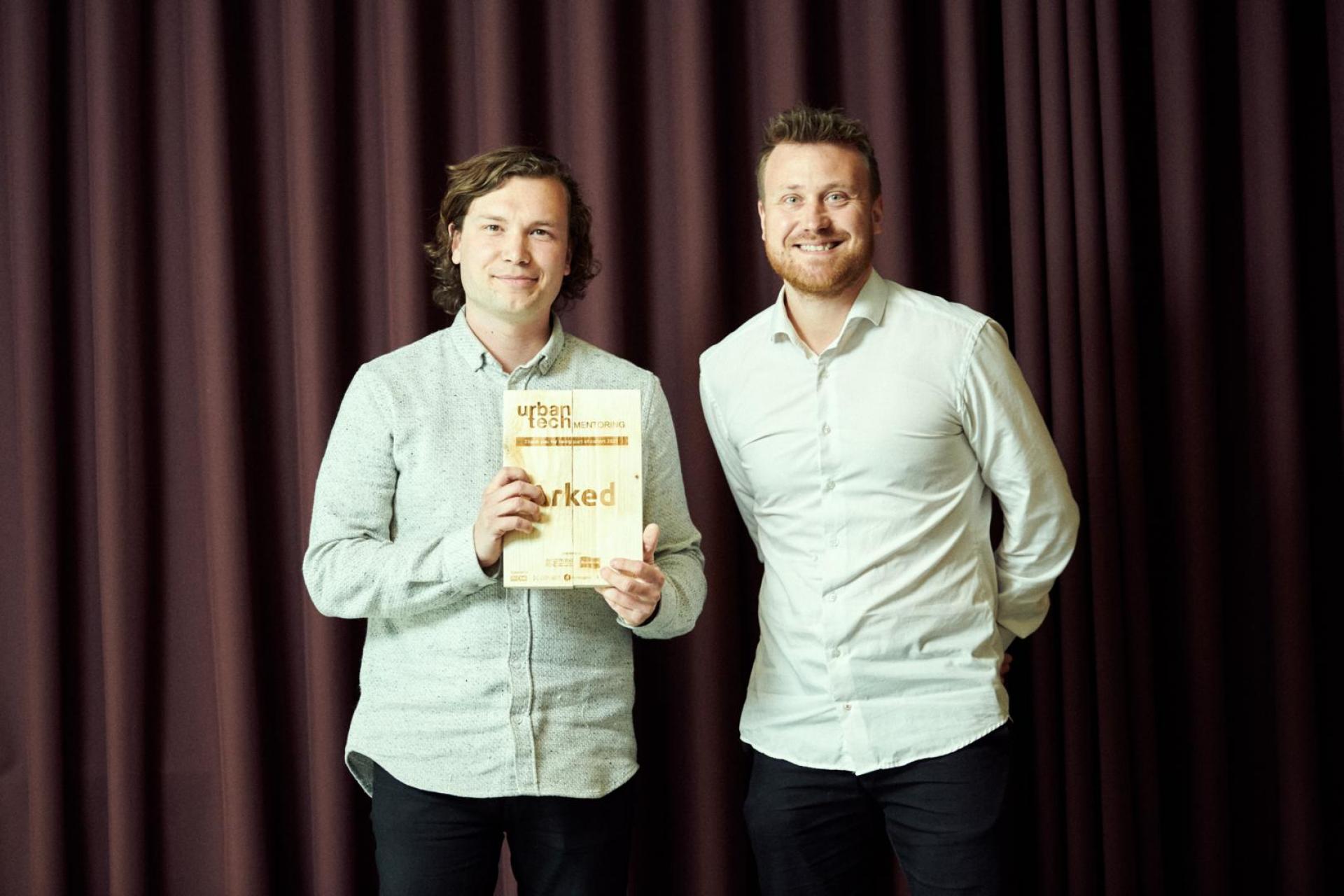 De to stiftere Mathias Palle og Jonas Snedevind Nielsen (th.) fremlagde forleden deres grundtanker om at bringe arkitekthjælp ud til en bredere skare. Det skete som en del af Urbantech-arrangementet Final Pitch. Foto: Sebastian Falck Stigsby.