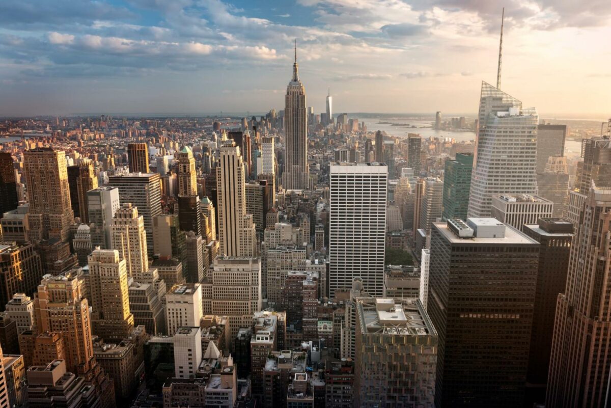 Skyskrabere er store klimasyndere - frem mod 2050 vil New York energirenovere for ar reducere CO2-udledningen. Foto: Gettyimages.