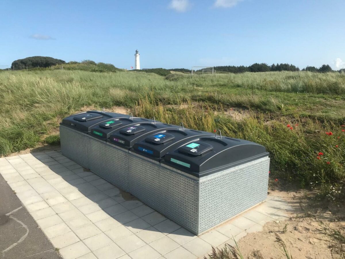 Fælles affaldscontainere, de fleste nedgravede, er Hjørring Kommunes løsning på de øgede krav til affaldshåndteringen. Foto: Hjørring Kommune.