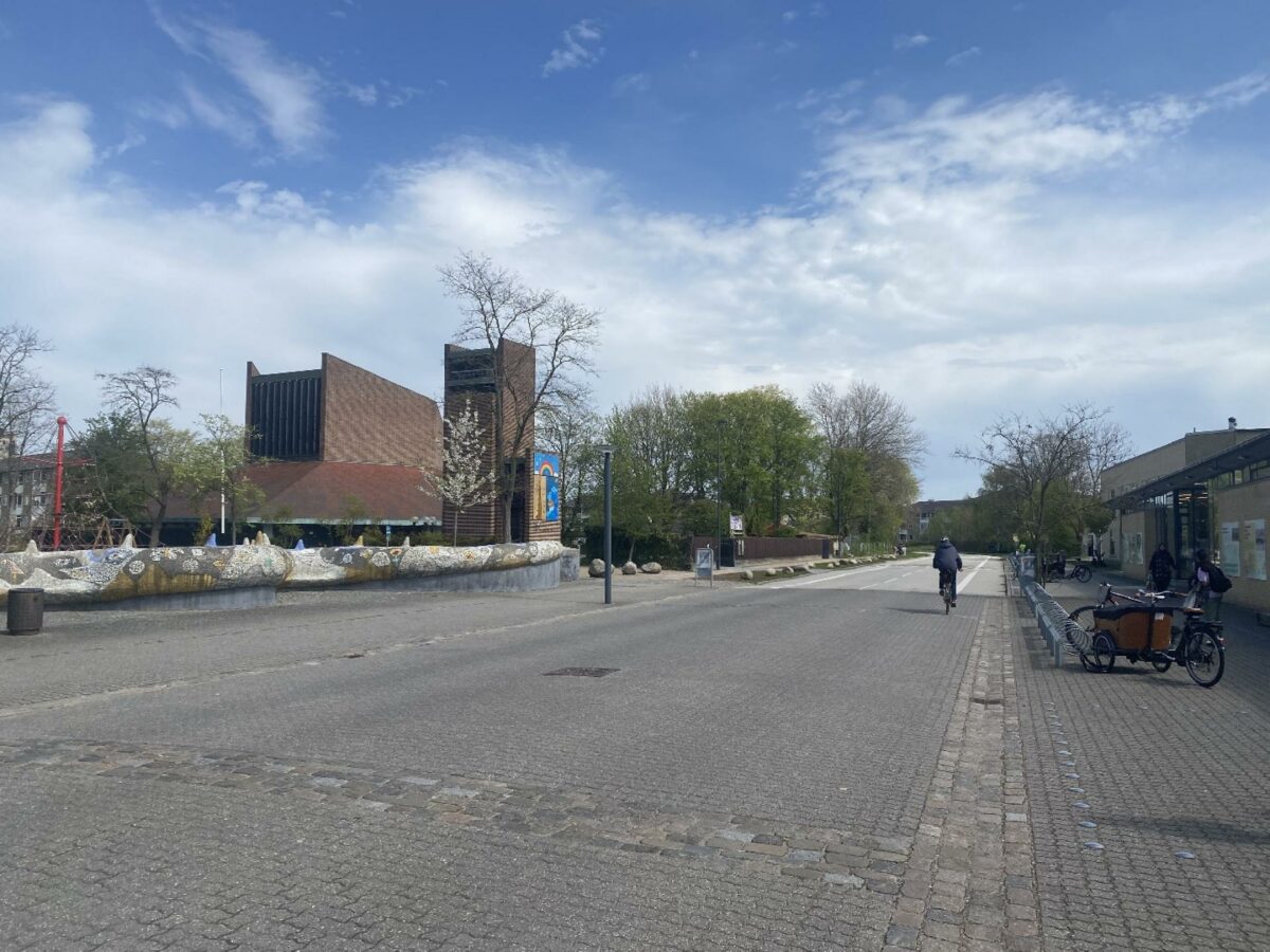Folehavekvarteret i dag. Fremtiden byder på et mere grønt byrum med masser af aktiviteter til bydelens borgere. Foto: 1:1 landskab.