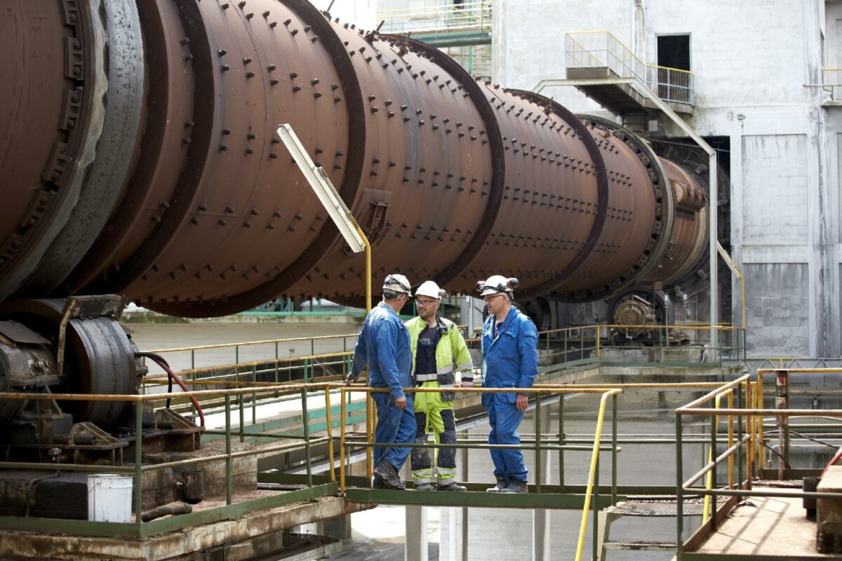 Det er dyrt at udvikle ny cement, men kunderne gider ikke betale prisen. Det har man måtte sande hos Aalborg Portland. Pressefoto.