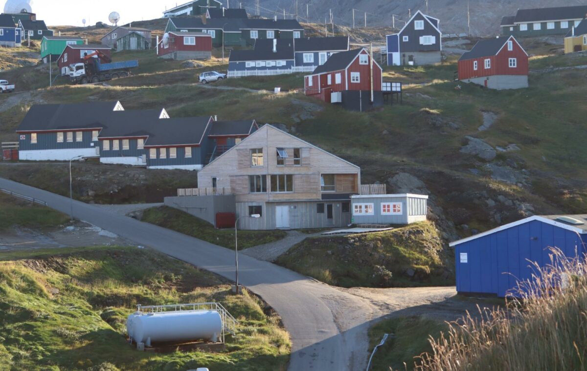 Projektet er realiseret gennem et samarbejde mellem Lokale og Anlægsfonden og Kommuneqarfik Sermersooq med bidrag fra Bikubenfonden, 15. Juni Fonden og Kraemers Grønlandsfond. Lokale og Anlægsfonden har bevilliget 4 mio. ud af den samlede anlægssum på 10 millioner. Foto: Lokale og Anlægsfonden.