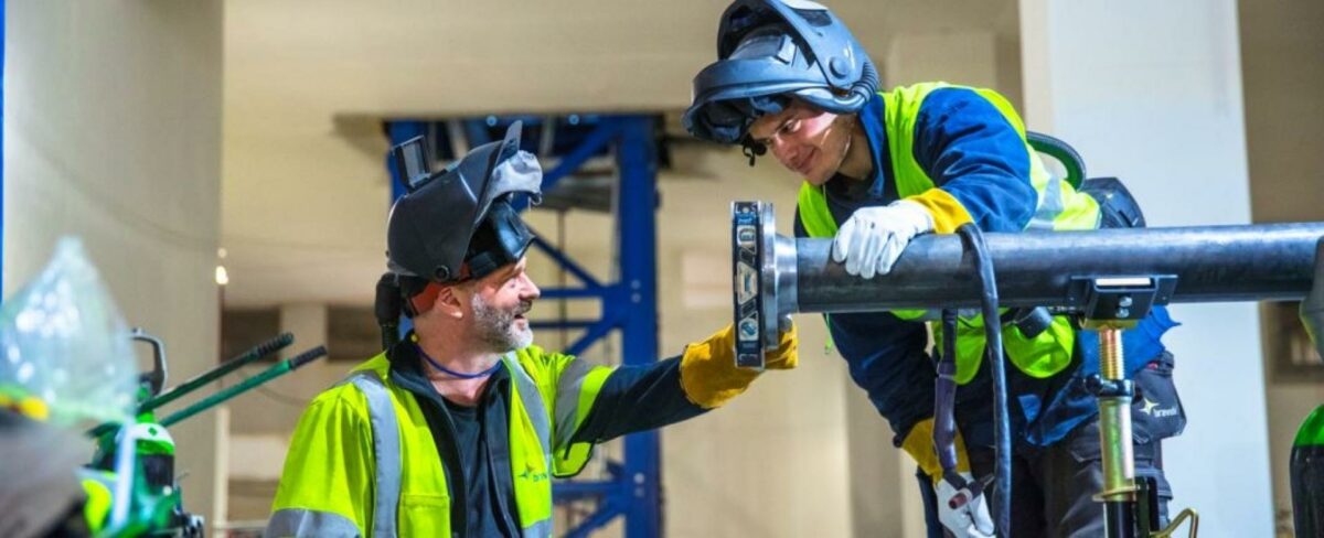 Stigende omsætning i servicevirksomheden og en stor ordre fra Region Syddanmark vedrørende det nye supersygehus i Odense er blandt andet med til at drive den positive udvikling. Her skal Bravida blandt andet levere, etablere og drifte den samlede 10kV infrastruktur.