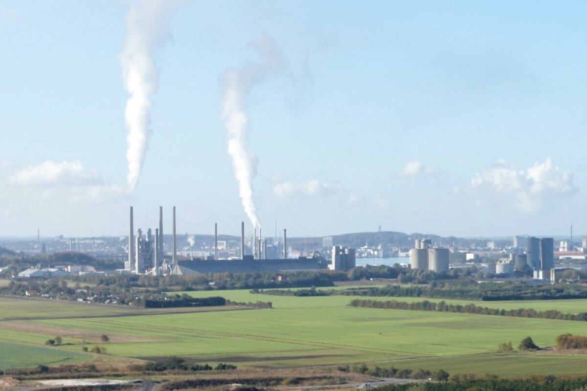 I et af de otte erhvervsfyrtårne, det nordjyske erhvervsfyrtårn, er CO2 omdrejningspunktet. Foto: Aalborg Portland.