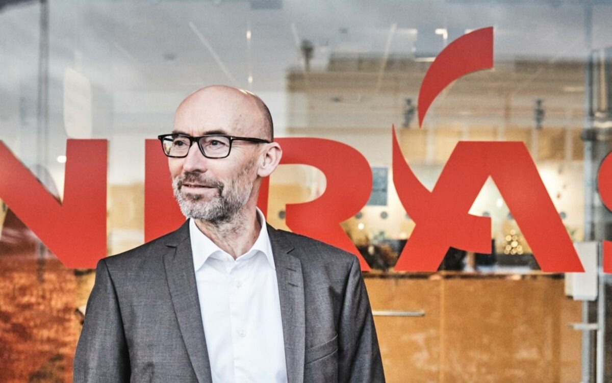- Vi vil via organisk vækst øge vores omsætning med 500 mio. kroner inden 2024, og årets organiske vækst på 6,5 % lever op til delmålsætningen for 2021. Årets resterende vækst kommer primært fra opkøbet af pharma-konsulent-virksomheden Alfa Nordic, som betød en kompetencemæssig komplettering og fordobling af pharma og life science-området i Niras, forklarer adm. direktør Carsten Toft Boesen.