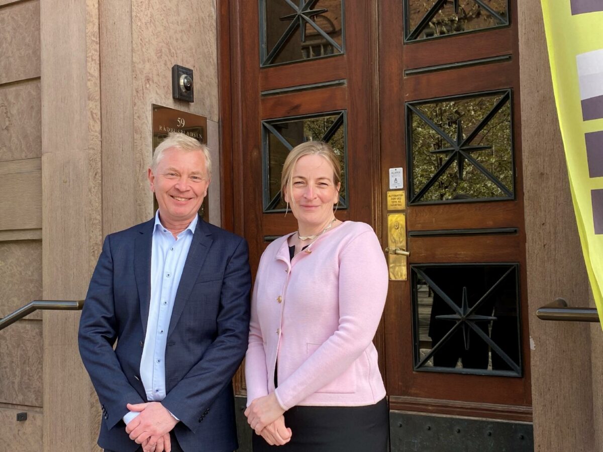 fsb's adm. direktør Bjarne Larsson får Annesophie Hansen med på holdet som direktør for drift, byg og jura. Foto: fsb.