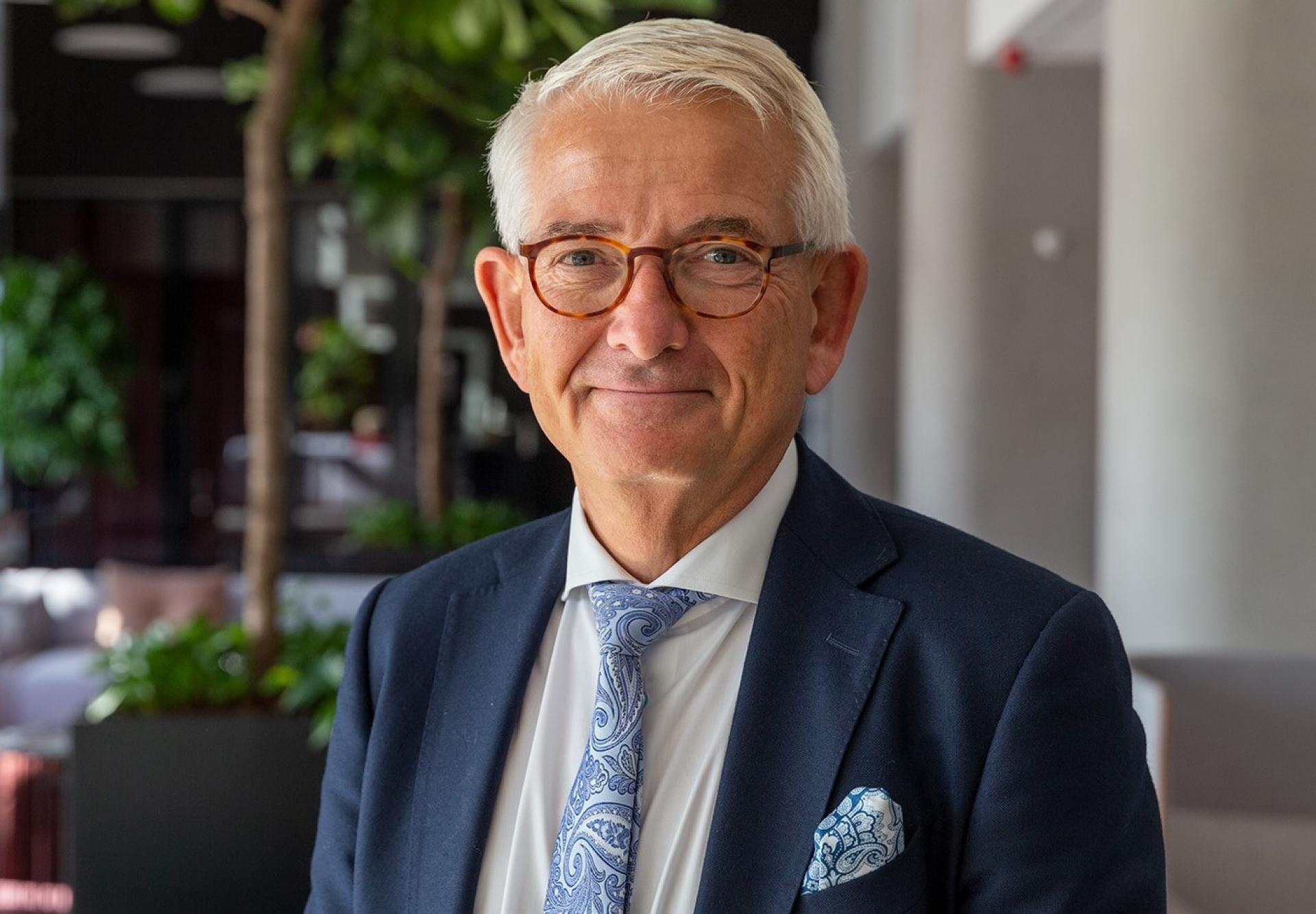 - Ejendomsinvesteringer er lavrisiko og fungerer som en god modvægt, når finansmarkederne har det svært., siger Michael Bruhn,  ejendomsdirektør i PFA.