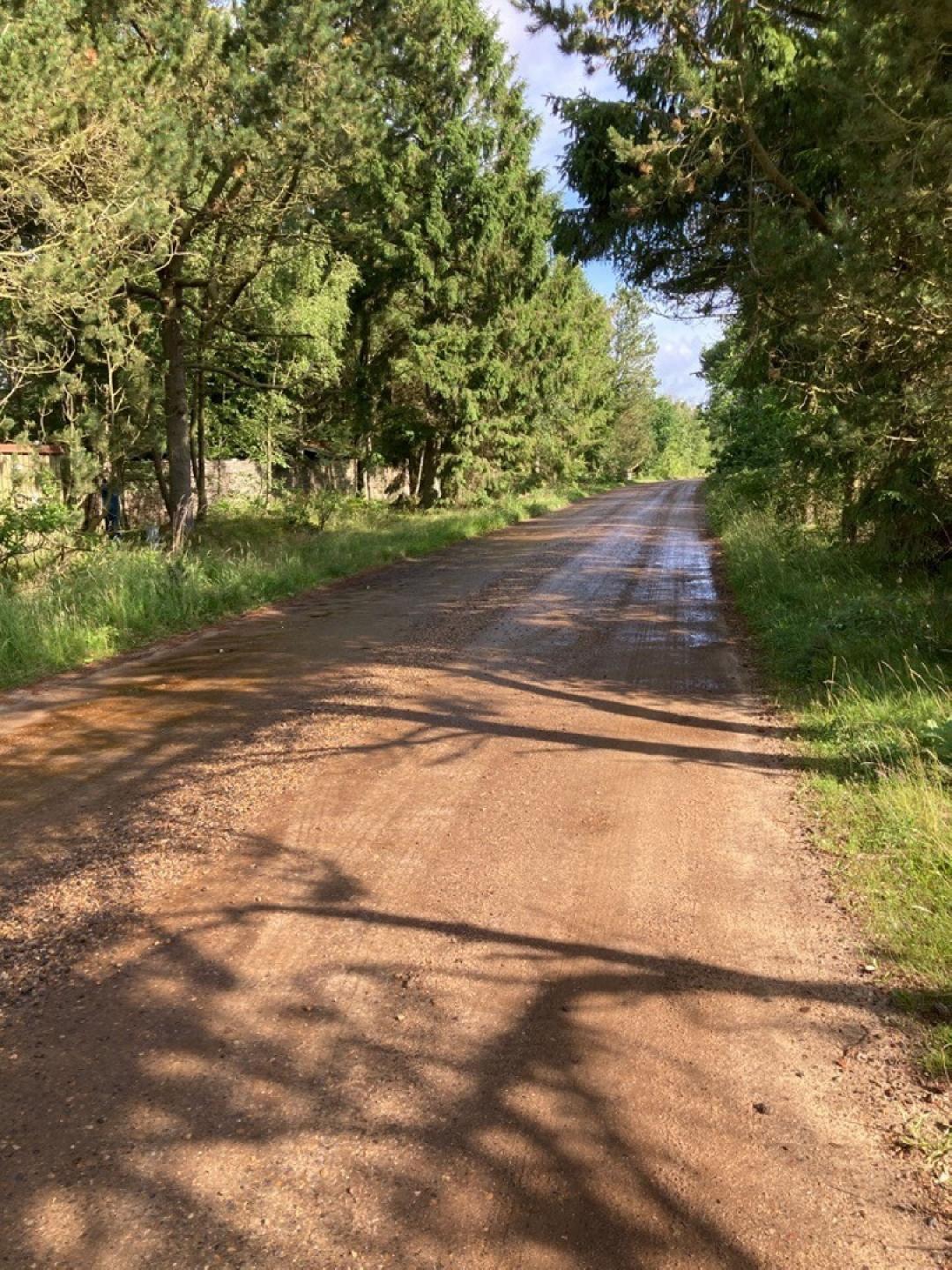 Gennem seks sæsoner har man i Fur Kommune blandt andet anvendt støvbindingsmidlet i de lokale sommerhusområder, hvor midlet sprøjtes ud et par gange om året.