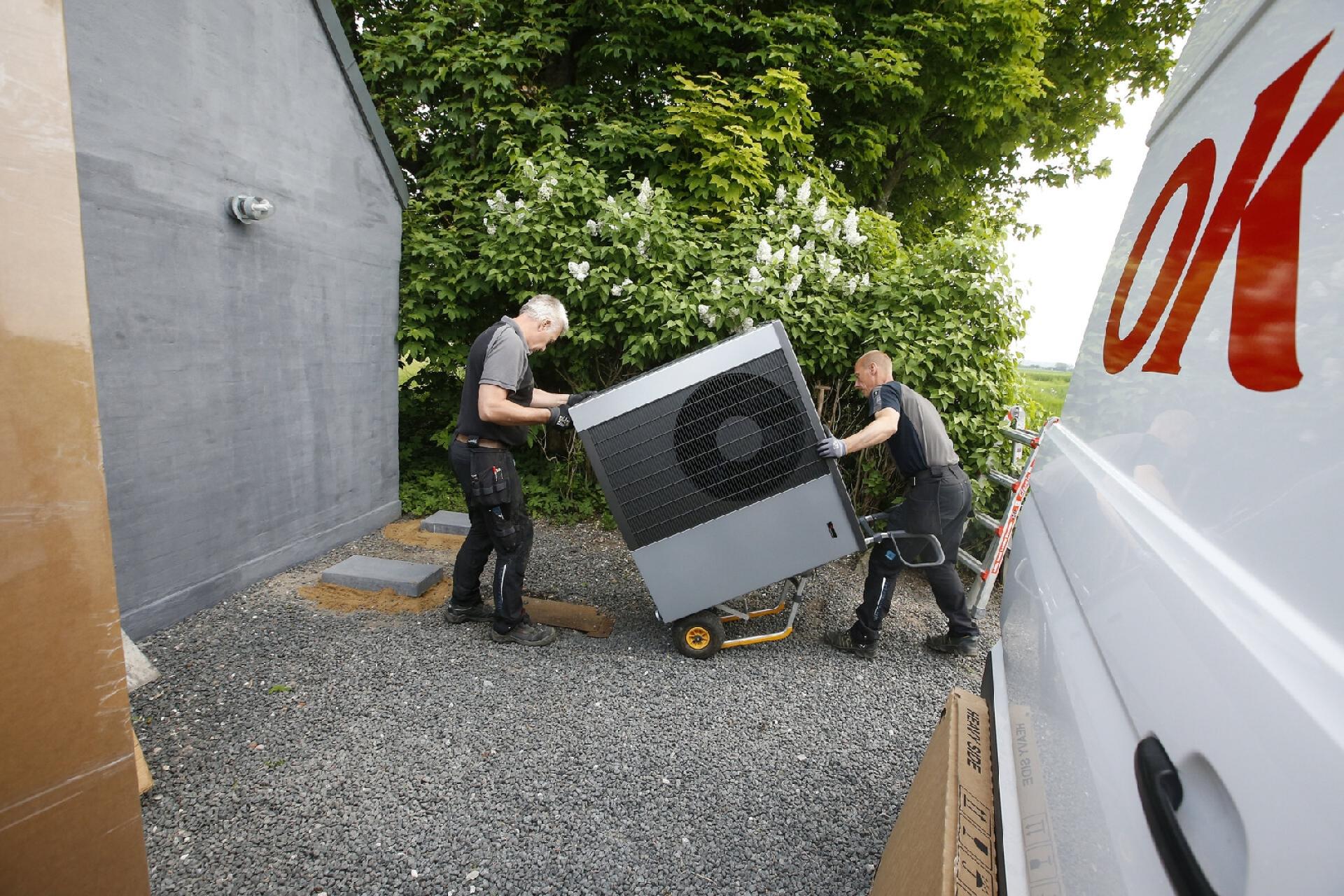 Virksomheder kan opnå store besparelser med en varmepumpe.