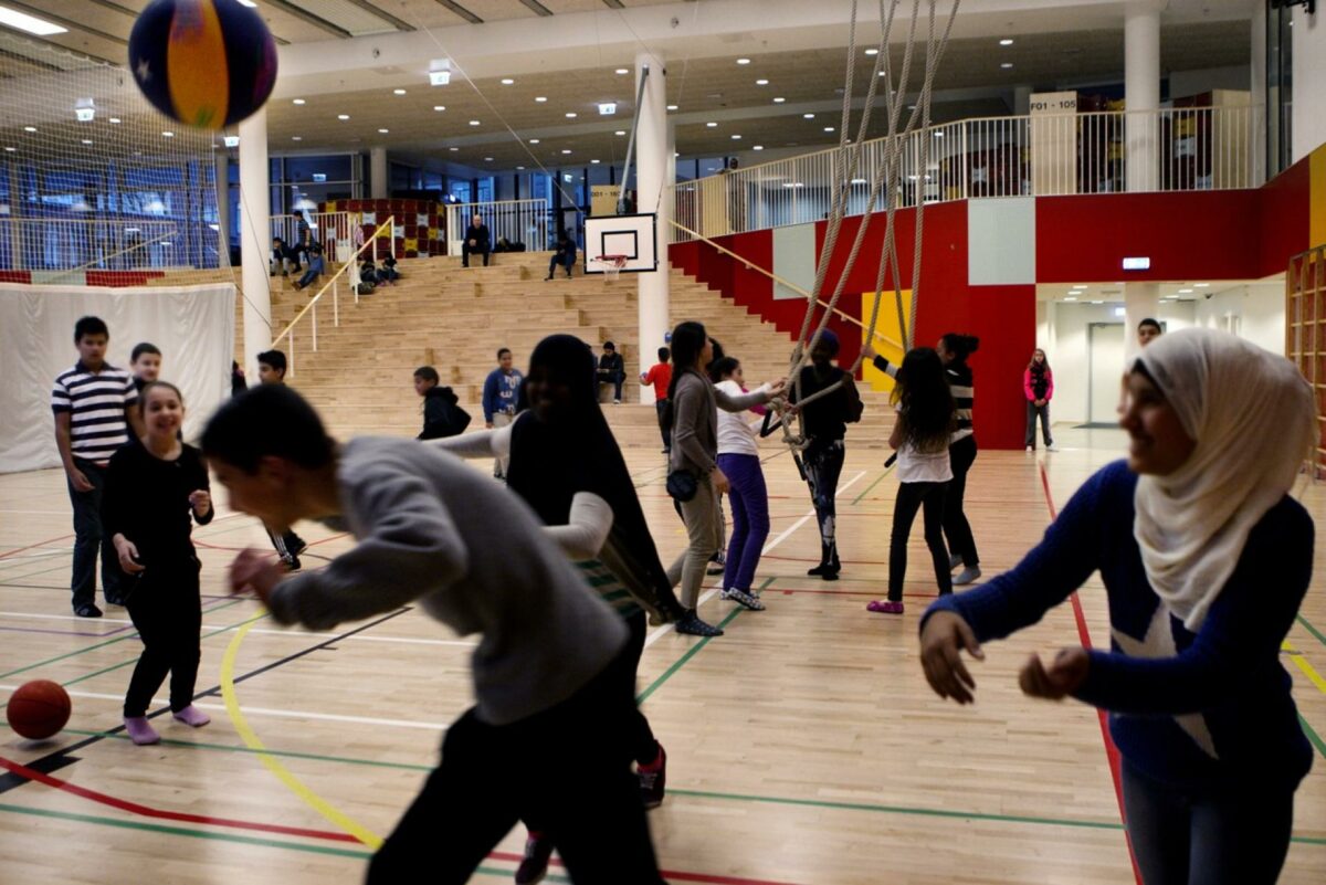 Et partnerskab bestående af Realdania, Lokale og Anlægsfonden samt Danmarks Idrætsforbund har fundet en række rådgiverteams, der skal stå for at omdanne seks skoler i skole+ kampagnen til at invitere til idræt og bevægelse. Arkivfoto.