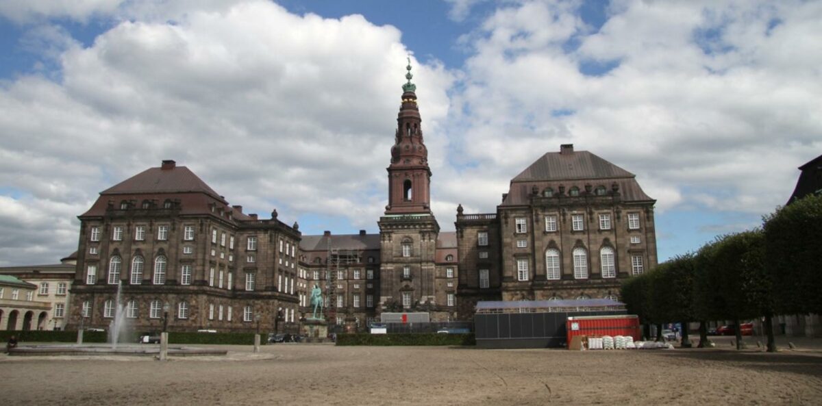 Landstingssalen på Christiansborg danner 28. januar rammen om en konference, som Dansk Byggeri og Energiudvalgets formand, Steen Gade, er vært for. Foto: Colourbox.