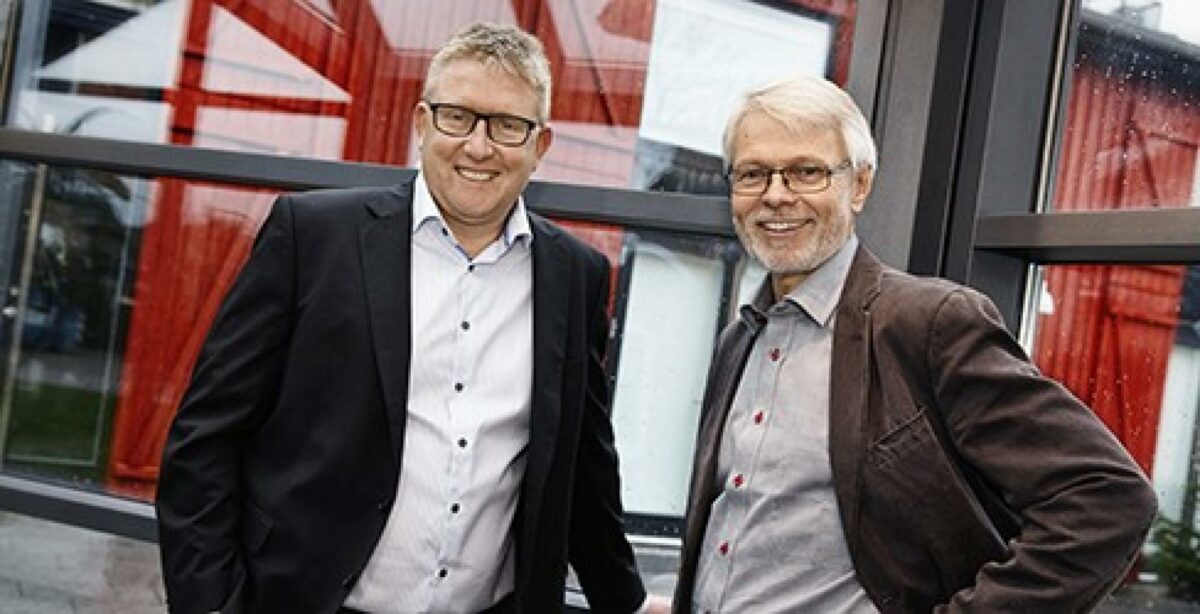 Henrik Mielke (tv) overtager direktørposten efter Svend Hartmann. Foto: Enemærke & Petersen.