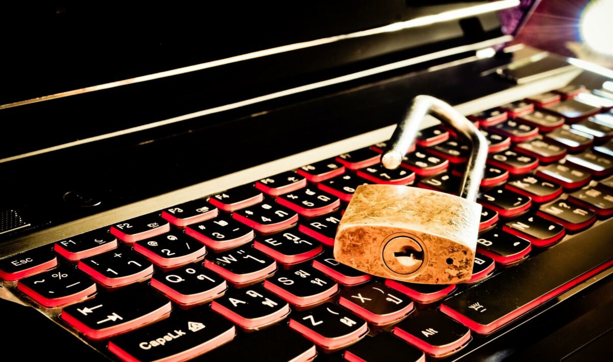 De internetkriminelle har nemmere ved at få adgang til virksomheders computere end nogensinde før. Foto: Colourbox.