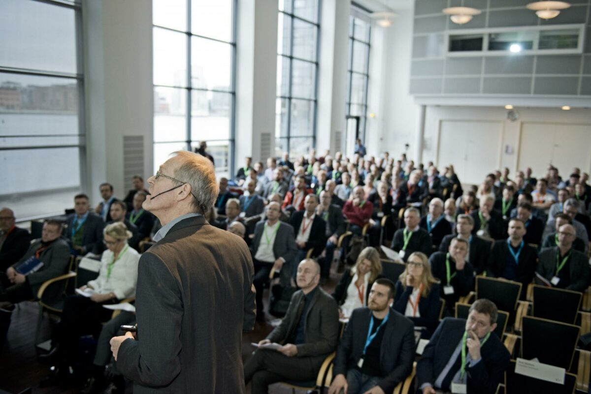 Direktør Michael H. Nielsen fra Dansk Byggeri præsenterede på konferencen konklusionerne i en ny undersøgelse. Foto: Jørgen True.