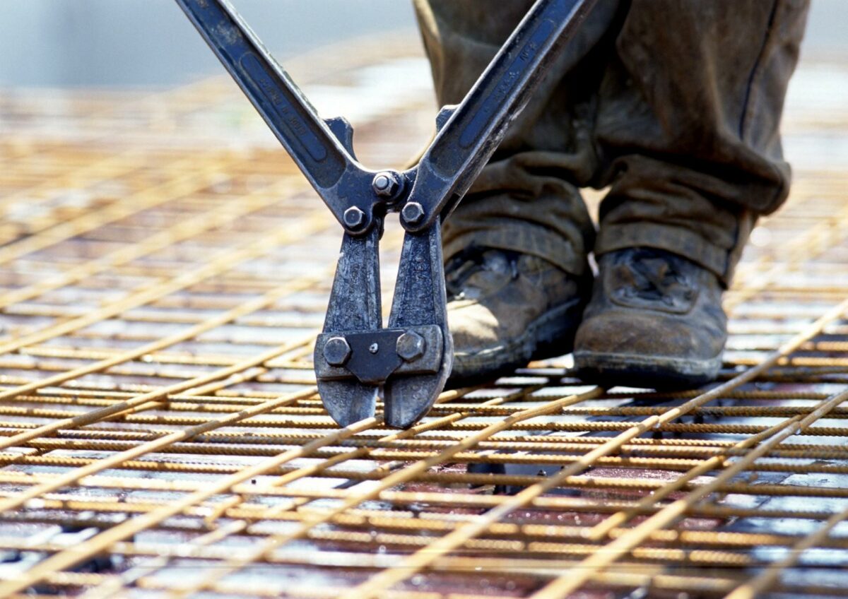 Man skal holde tungen lige i munden, når man kontraherer med udenlandske underentreprenører eller ansætter og indlejer udenlandsk arbejdskraft. Foto: Colourbox.