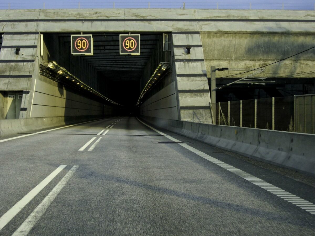 Beregninger viser, at der vil være sund økonomi i en tunnelforbindelse mellem Helsingør og Helsingborg. Foto: Colourbox.