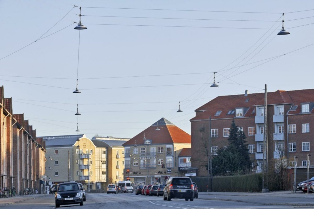 Den traditionelle gadebelysning i København udskiftes med LED-armaturer, der både holder lænegre og har et markant lavere forbrug. Foto: Thorn Lighting.